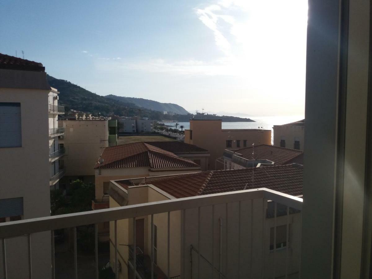 Casa Floridea -Mediterranea Sicilia Apt Cefalù Zewnętrze zdjęcie
